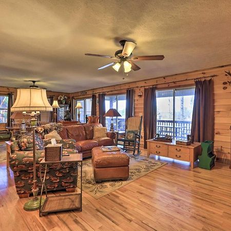 Lakefront Sparta Cottage With Decks And Boat Dock المظهر الخارجي الصورة