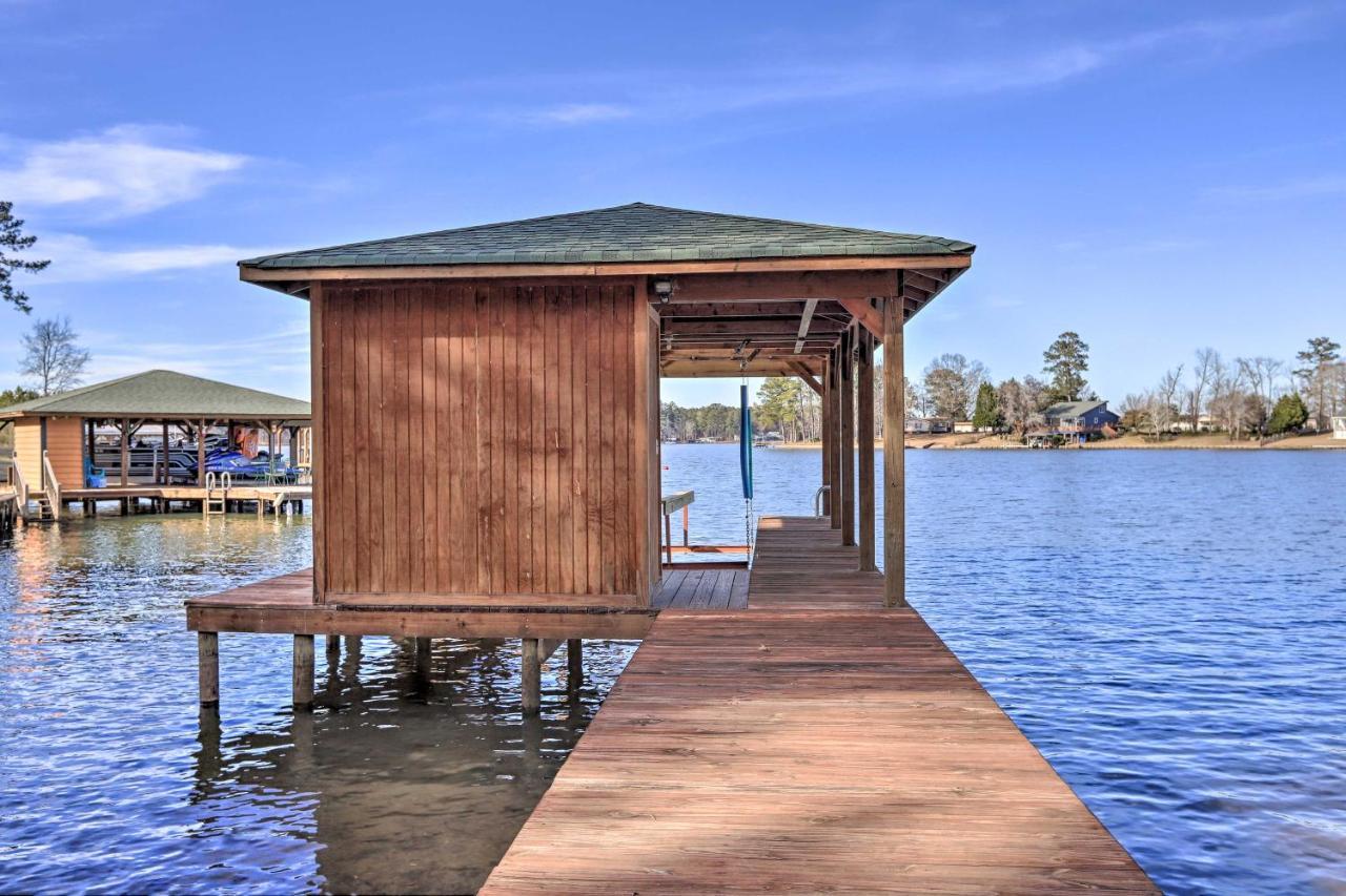 Lakefront Sparta Cottage With Decks And Boat Dock المظهر الخارجي الصورة