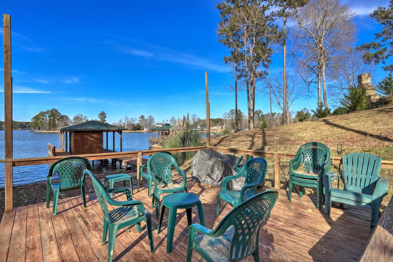 Lakefront Sparta Cottage With Decks And Boat Dock المظهر الخارجي الصورة