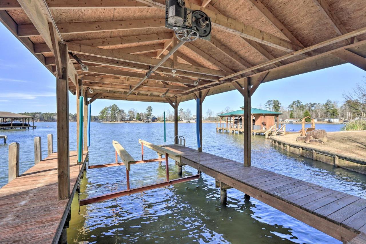 Lakefront Sparta Cottage With Decks And Boat Dock المظهر الخارجي الصورة