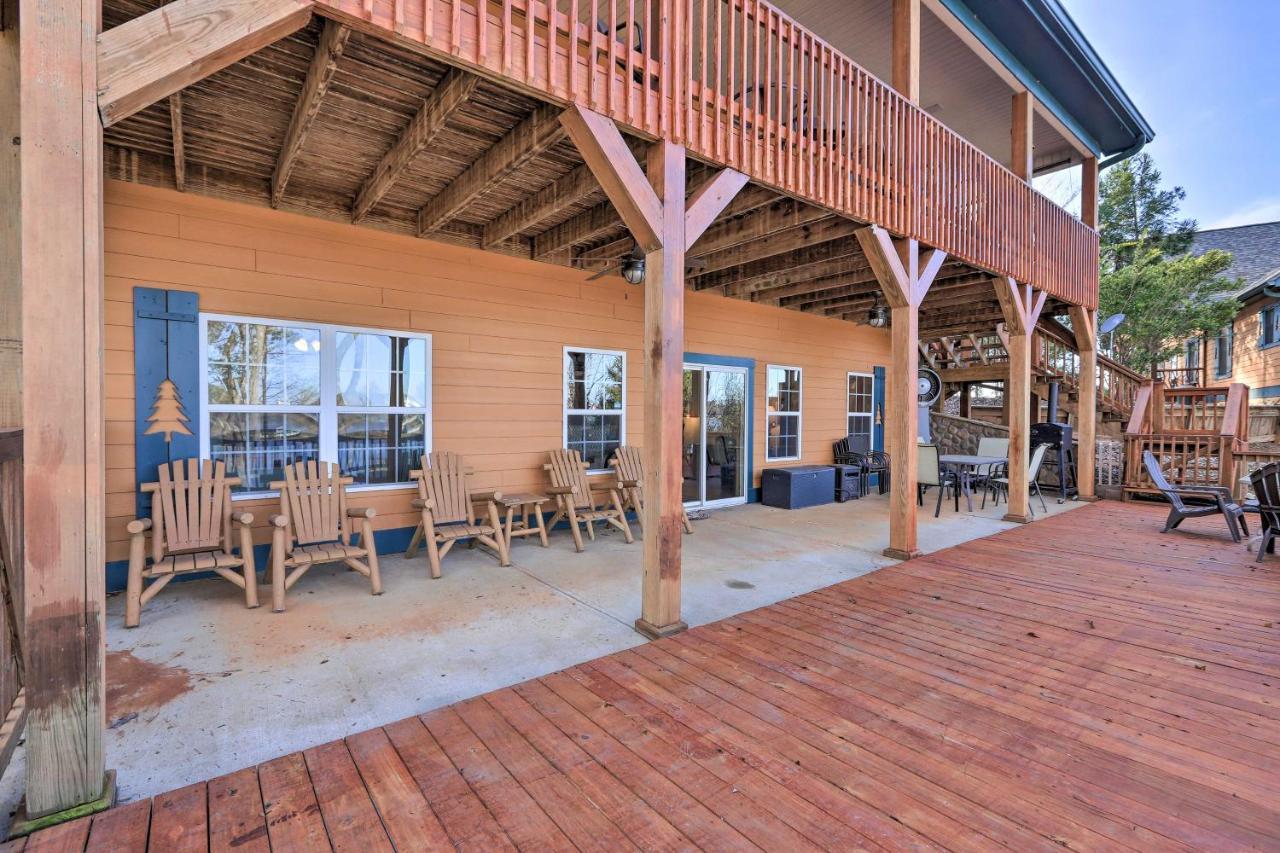 Lakefront Sparta Cottage With Decks And Boat Dock المظهر الخارجي الصورة