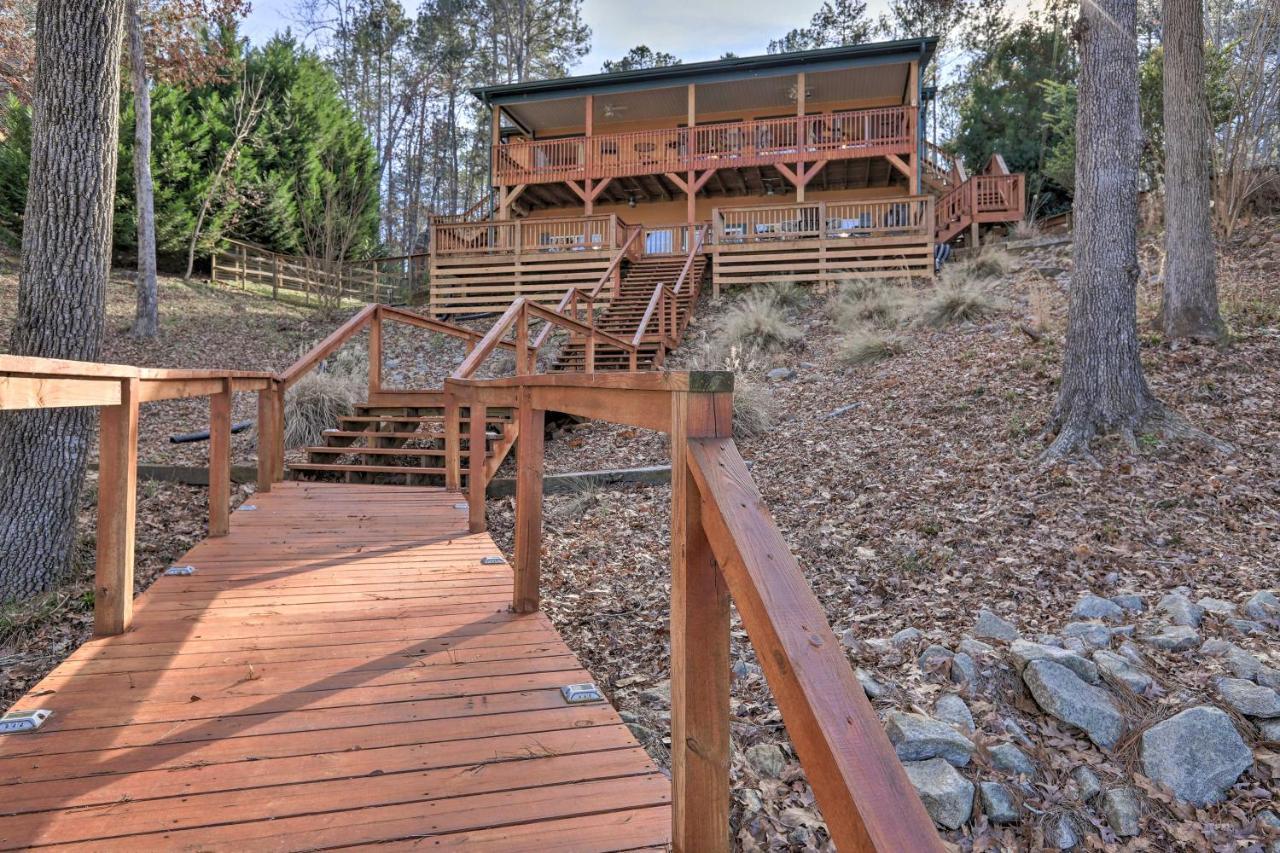 Lakefront Sparta Cottage With Decks And Boat Dock المظهر الخارجي الصورة