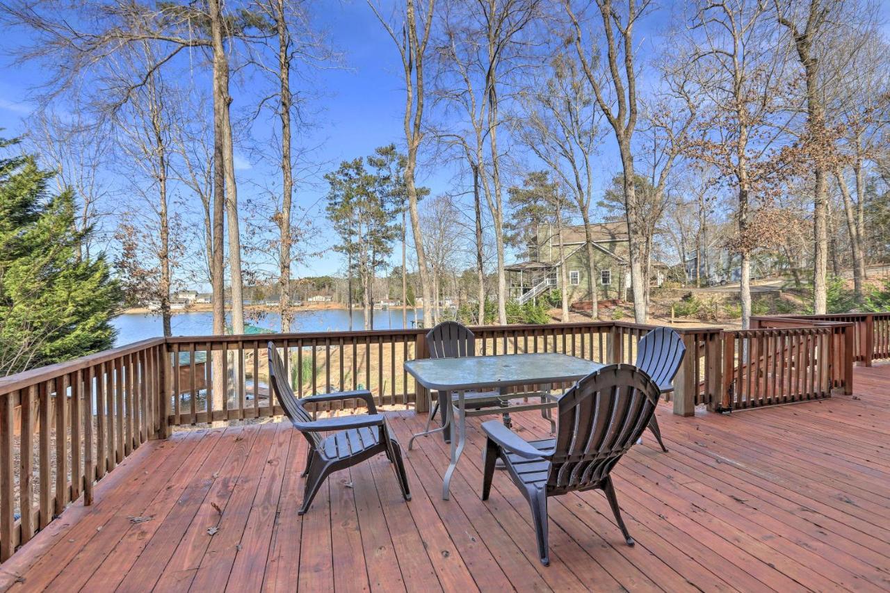 Lakefront Sparta Cottage With Decks And Boat Dock المظهر الخارجي الصورة