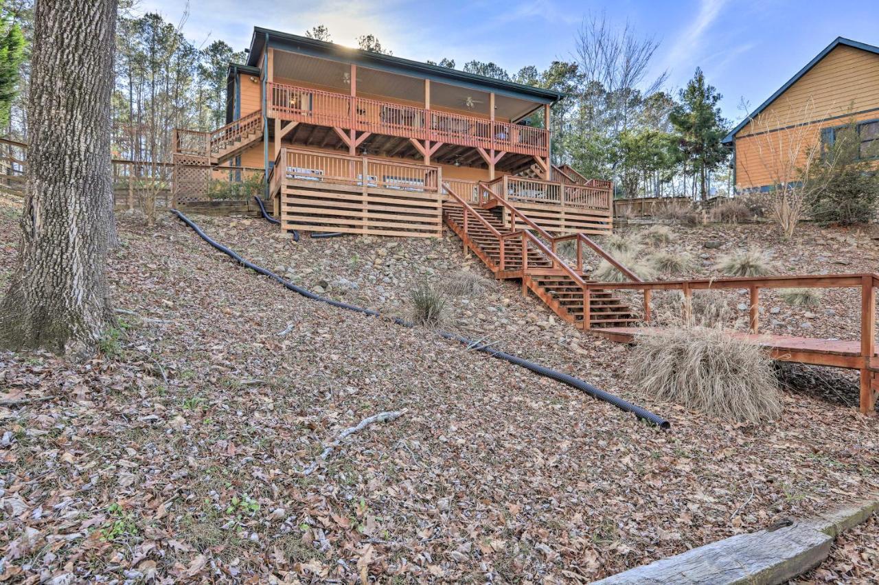 Lakefront Sparta Cottage With Decks And Boat Dock المظهر الخارجي الصورة